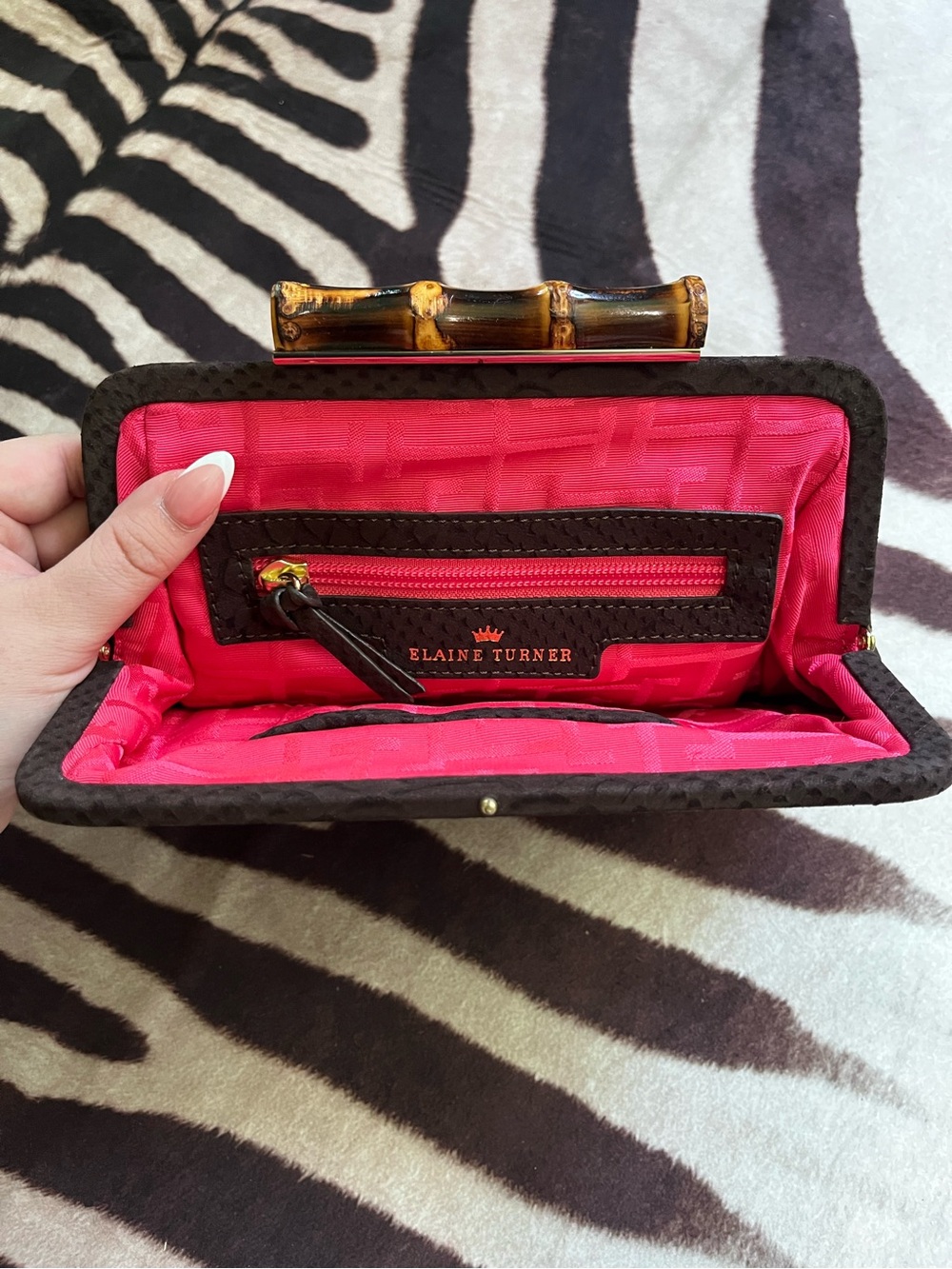 Brown Textured Clutch Handbag with Bamboo Accent. - Picture 4 of 4